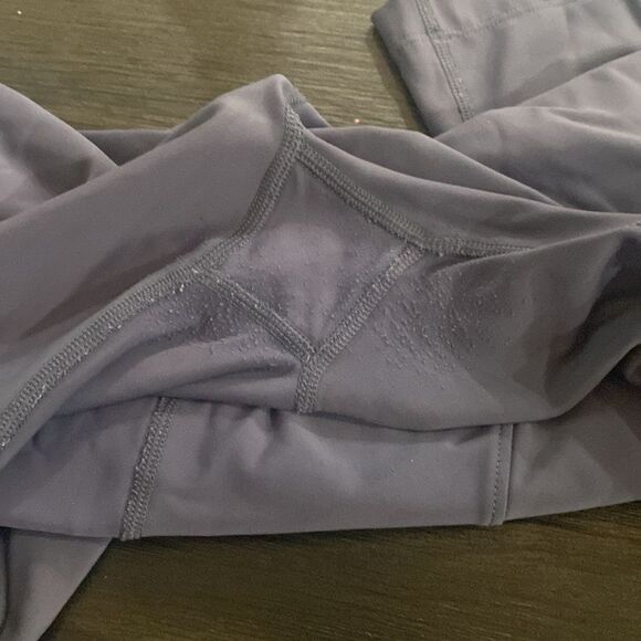 Under Armour cropped Compressions pants Large - Picture 5 of 5